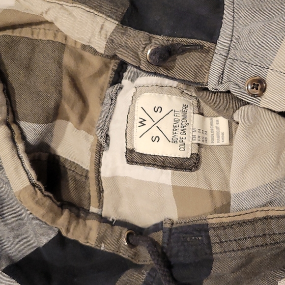 Long sleeve button up - Picture 2 of 2